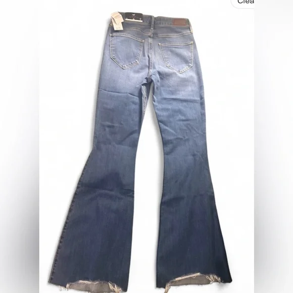 NWT Hollister High-Rise Ripped Flare Jeans - Picture 2 of 5